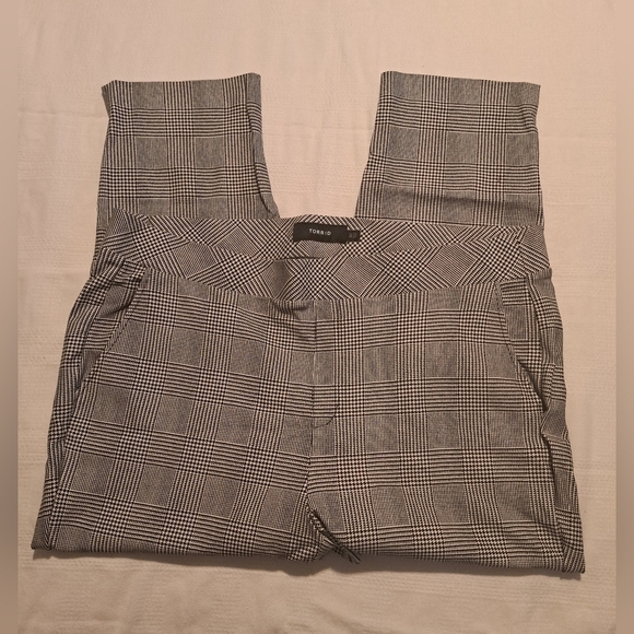 Torrid women's size 3X S black and white ponte pant, houndstooth print EUC - Picture 3 of 8